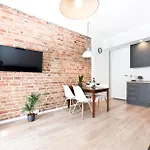 Green Garden Apartment